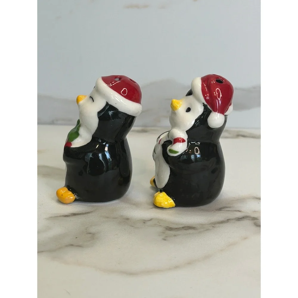 Christmas Penguin Salt and Pepper Shakers Set Santa Hat Gift Candy Cane Ceramic